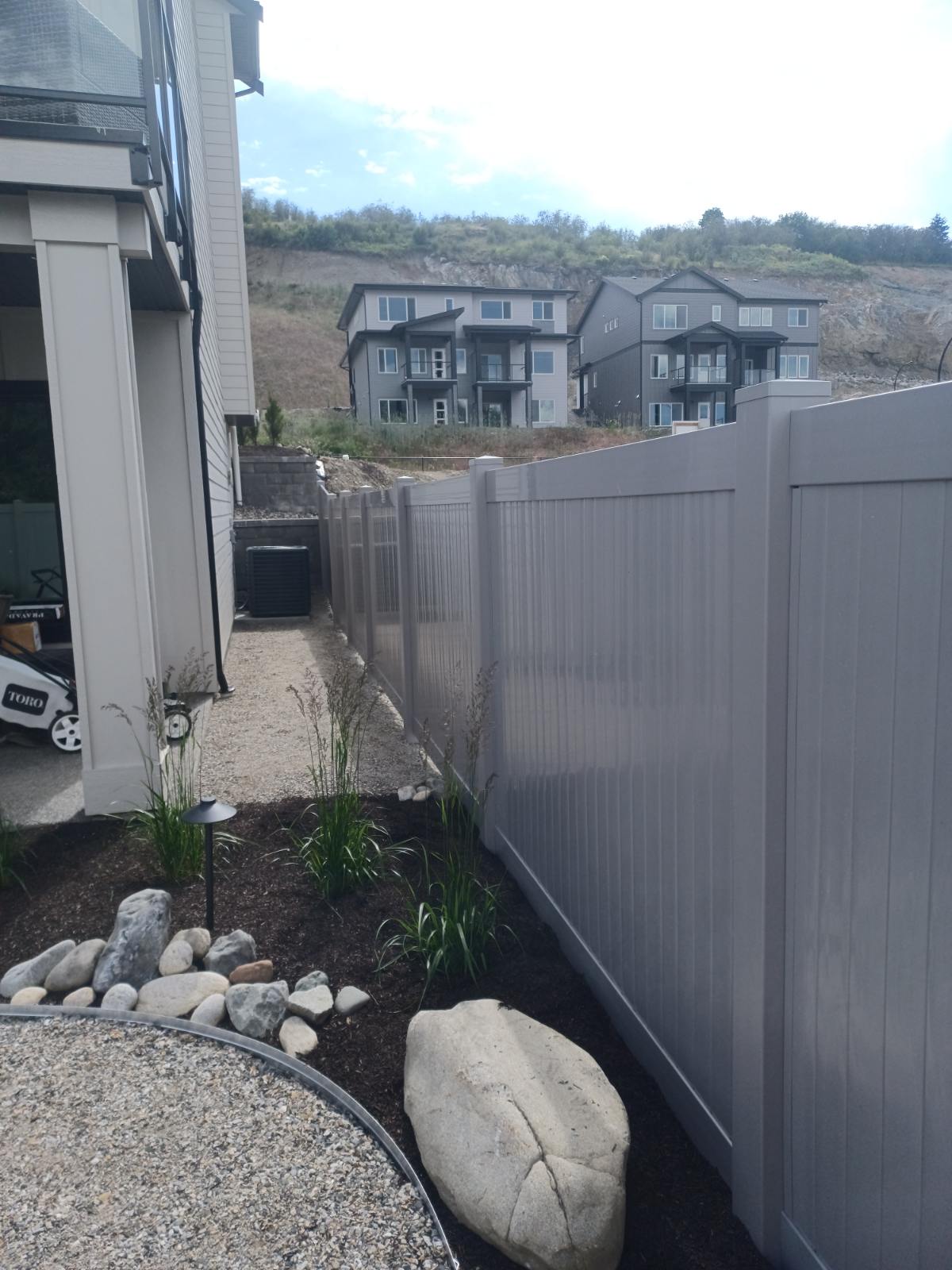 2_vinyl-pvc-fence