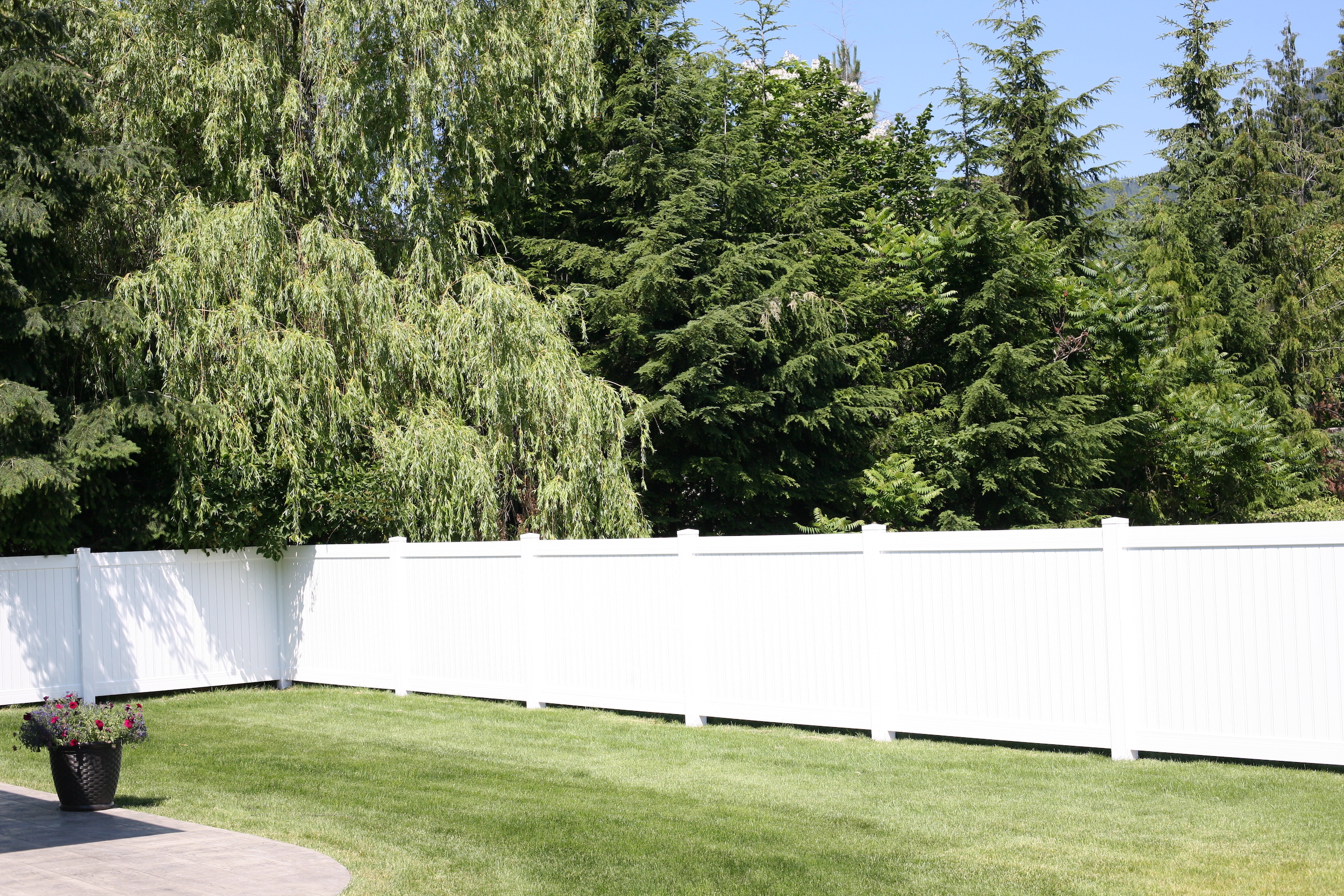 best vinyl fence installation