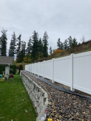 quality vinyl fence