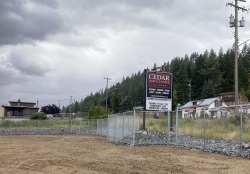 Commercial chain link fence