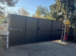 gate6C92DD65-6FCB-4104-975B-A34A64E8DC09