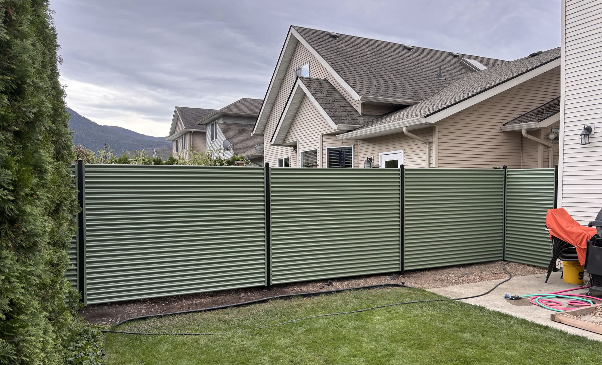 corrugatedmetalE7B19F25-C66B-47A4-A469-CFC87232E415